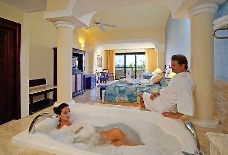 Grand Palladium Colonial Res.
